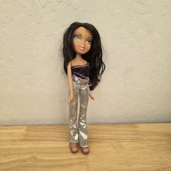 Bratz Be-Bratz series 10 inch doll Jasmin - Picture 8 of 8